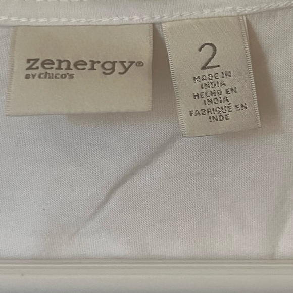 Textured White with Gold Floral Pattern Chico’s Zenergy Women’s Shirt SZ 2 (B7) - Picture 3 of 5